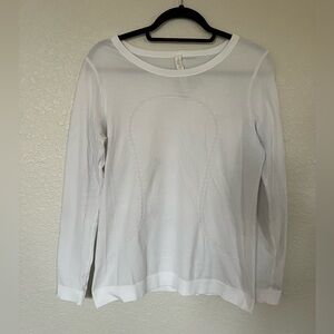 Lululemon Swiftly Tech Long Sleeve Breeze Relaxed Fit Women's Size: 8 White